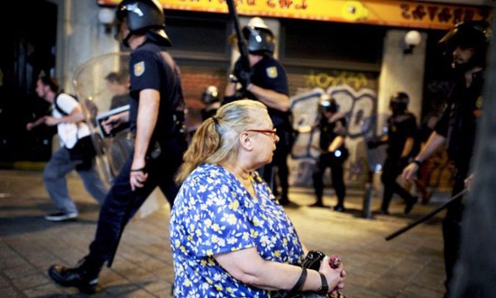Crisi. La Spagna al capolinea. Proteste in tutto il paese. LE FOTO