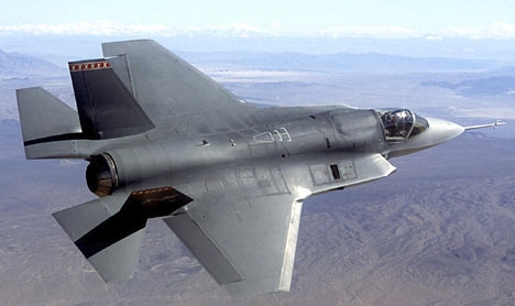 Spending Review. Bonelli: “Con mezzo caccia F-35 si evitava il taglio di posti letti”