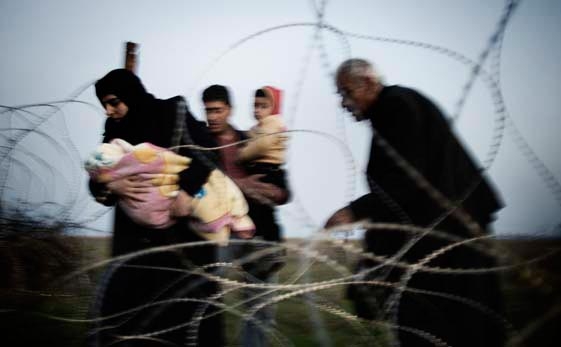 Siria. Oltre 50mila profughi varcano il confine turco