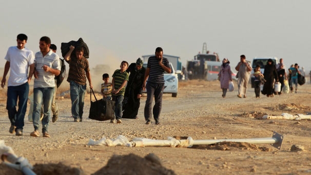 Siria. Esodo di massa. 7mila profughi attendono al confine turco