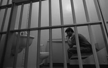 In carcere con problemi psichici per una pena di pochi mesi