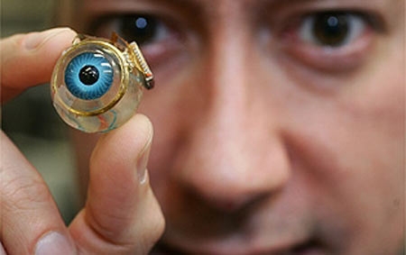 Salute. Impiantato in Australia il primo occhio bionico per non vedenti