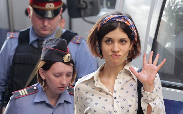 Mosca  A processo tre ragazze del gruppo  Pussy Riot  ancora in carcere