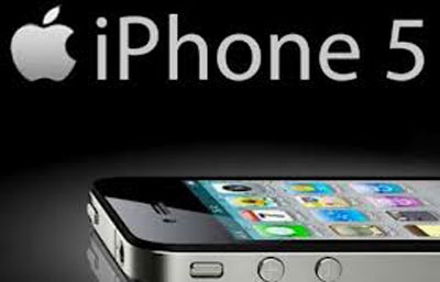 “Notte bianca” per l’i-Phone 5 che sbarca in Italia