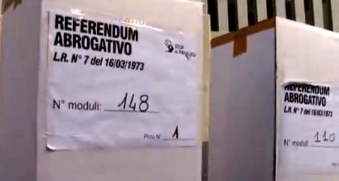 Regione Lazio. Referendum No Vitalizi. L’Fds consegna oltre 53mila firme. IL VIDEO