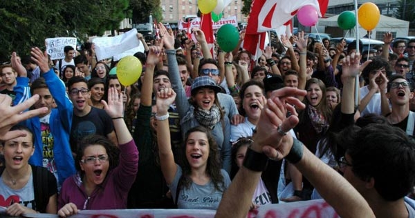 Sciopero studenti. Aria di cambiamento dalle piazze siciliane. LE FOTO