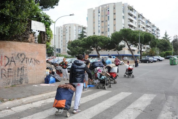 Rom in Francia. Amnesty chiede protezione dagli sgomberi forzati
