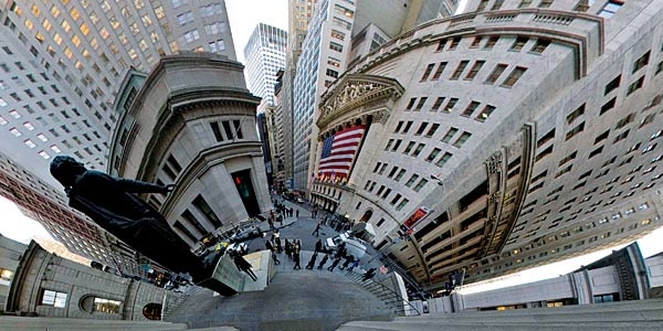 Borse esitanti. Wall Street al rialzo, Milano ed Europa incerte
