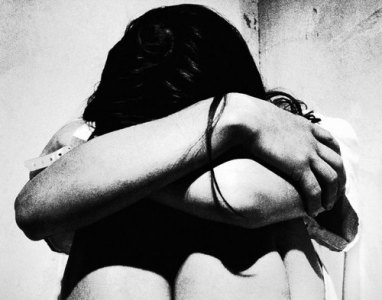 Studentessa 18enne stuprata nei bagni della discoteca
