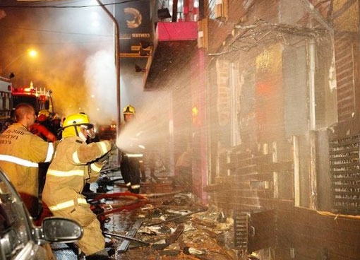 Brasile. Incendio in discoteca. Centinaia di morti e feriti