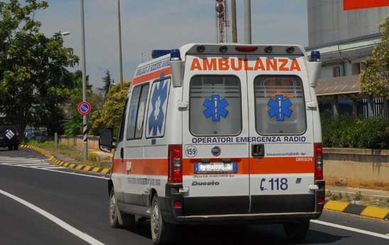Treviso. Precipita dal terzo piano, donna 36enne è grave