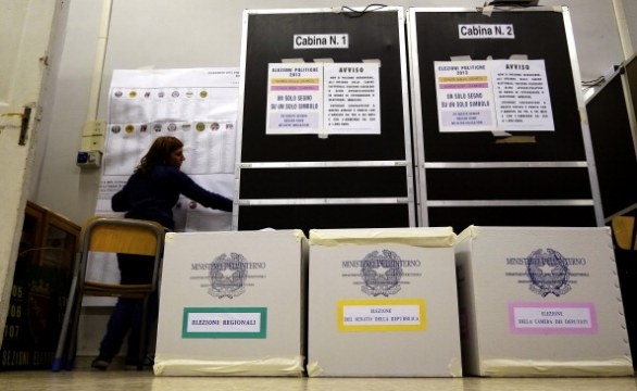 Votanti in calo fra neve e pioggia. Alle urne il 55,18%