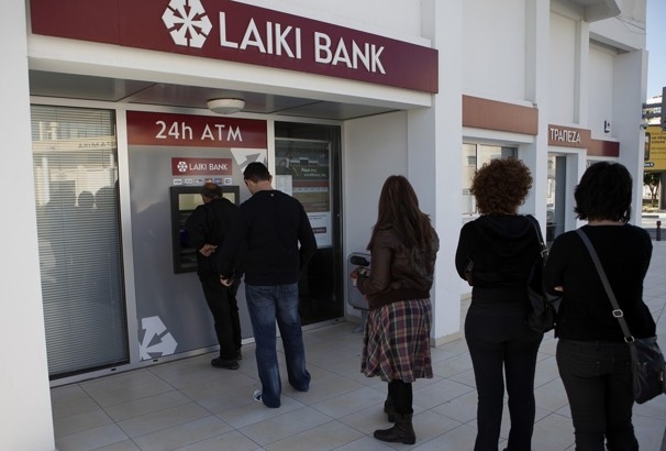 Cipro sull’orlo della bancarotta. Negoziati a oltranza con Ue e Mosca
