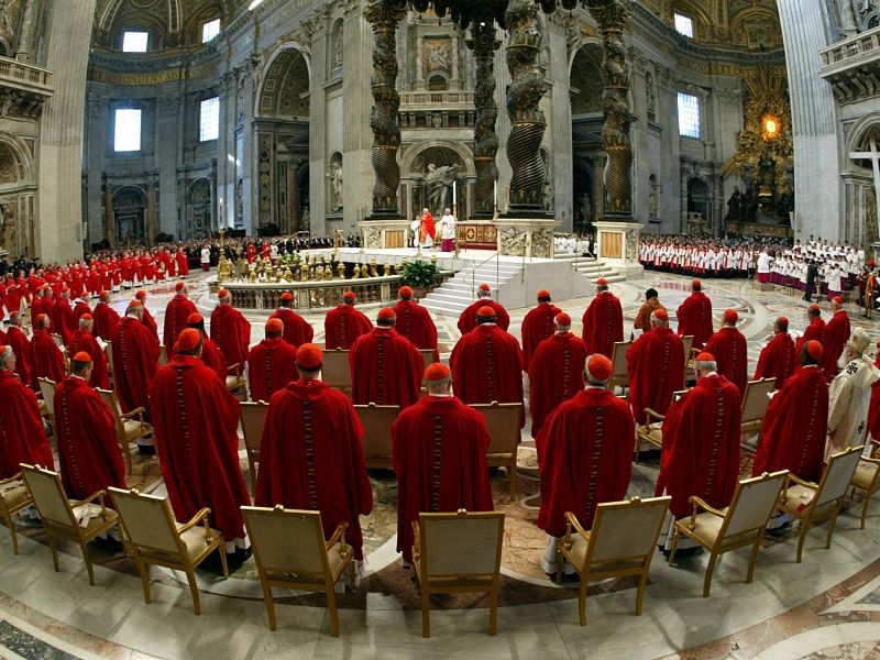 Vaticano. Conclave, in arrivo i cardinali
