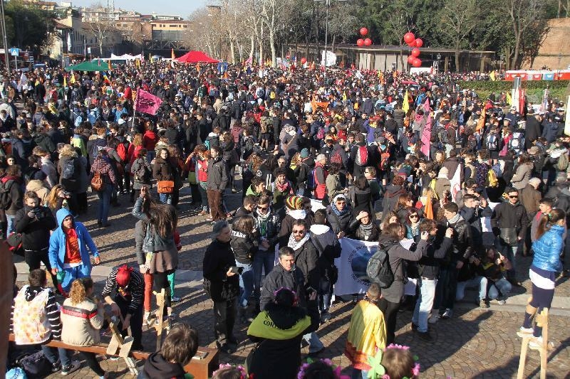 Firenze: “Libera”, in 150mila in piazza per ricordare le vittime della mafia