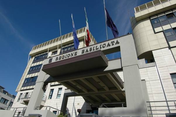 Fondi Regione Basilicata, 3 assessori agli arresti domiciliari
