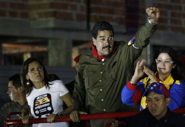 Venezuela. Presidenziali, Maduro al fotofinish su Capriles. Lo sconfitto non ci sta e chiede il riconteggio dei voti