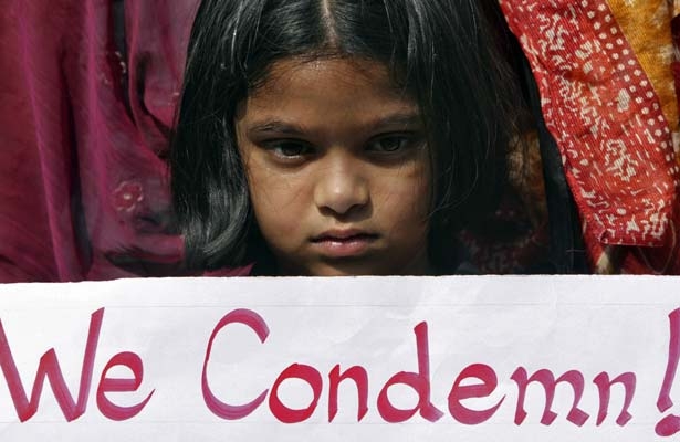 India. E’ morta dopo 8 giorni di coma la bimba stuprata di 4 anni