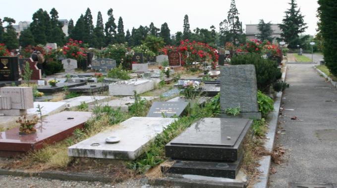 Milano: nuova profanazione del cimitero ebraico di via Jona