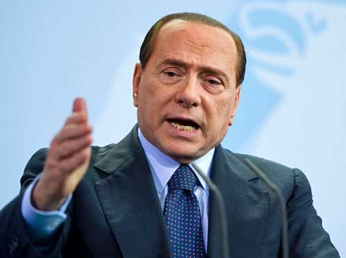 Berlusconi, un imbonitore che incita all’odio. Bersani in sintonia con il popolo del pd