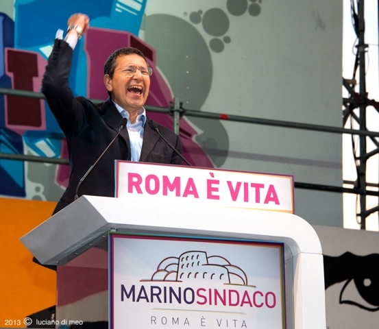 Ignazio Marino chiude la campagna elettorale. LE FOTO
