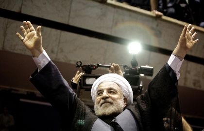 Elezioni, l’Iran si avvicina all’Occidente. E’ il moderato Rohani l’erede di Ahmadinejad