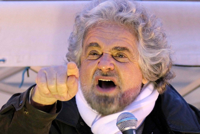 Grillo perde la testa. Ordina a Napolitano di sciogliere il Parlamento