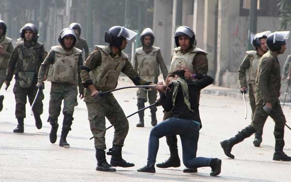 Amnesty, nuova denuncia contro l’Egitto. Pestaggi e arresti
