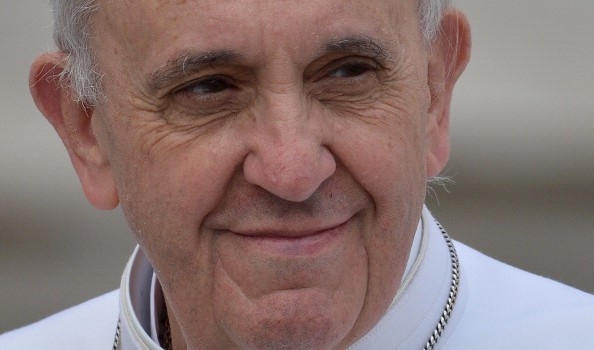 Rifugiati. Papa Francesco: “I conventi vuoti non servono a guadagnare, ma ad accogliere”