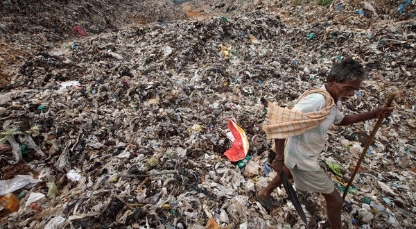 Bangalore sommersa dai rifiuti hi-tech. Prodotti 20mila scarti elettronici all’anno