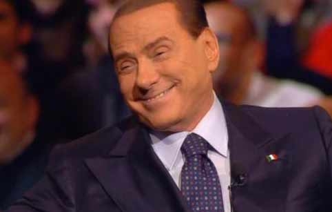 Berlusconi è fuori di testa, mette a tacere i ministri e dà i sette giorni a Letta