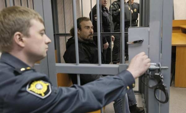 Russia. Rilasciato su cauzione l’attivista italiano di Greenpeace