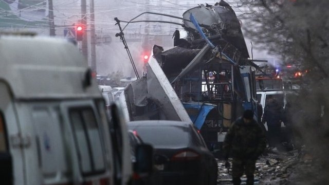 Russia. A Volgorad nuovo attentato kamikaze a filobus. 14 morti, 1 bimbo in coma