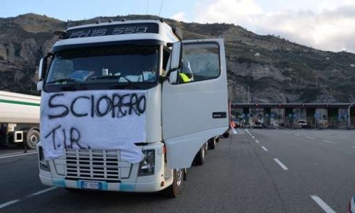 Parte la protesta dei tir. L’Italia rischia la paralisi