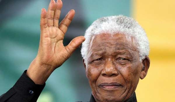 Mandela. L’ultimo addio. Madiba ora riposa a Qunu
