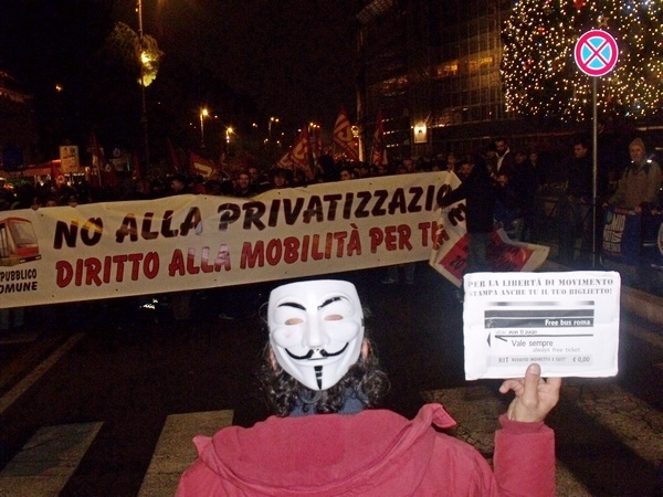 Roma, trasporto bene comune. I movimenti contro la privatizzazione. LE FOTO