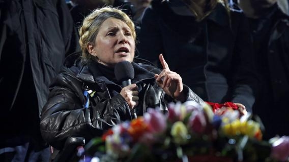 Ucraina, libera la Tymoshenko. Bloccato Yanukovich, stava fuggendo in Russia