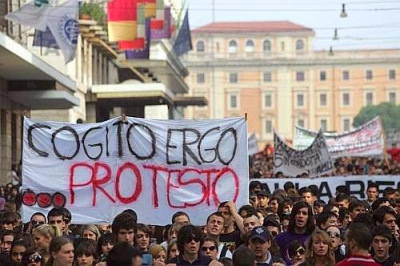 “Miur..ati fuori”. Studenti manifestano in tutta Italia: no al numero chiuso