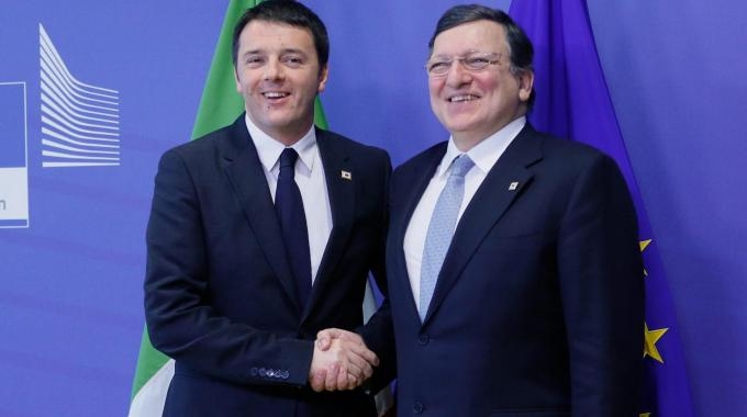 Vertice Ue a suon di battute. Le riforme di Renzi? Risatina fra Barroso e Van Rompuy