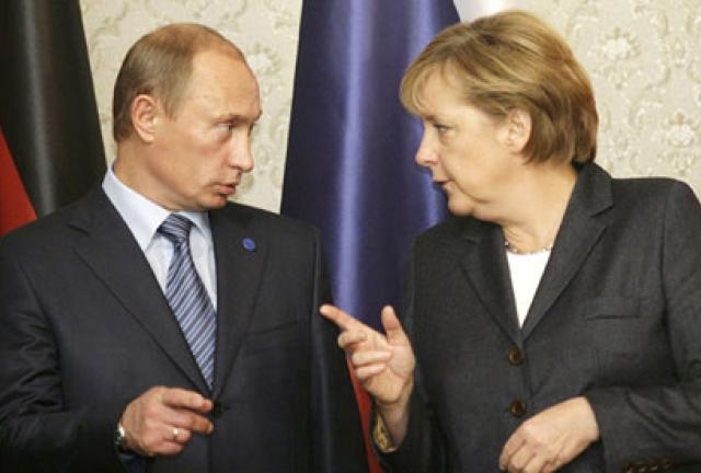 Ucraina. A Sinferopoli aumentano i militari russi. Merkel furiosa con Putin