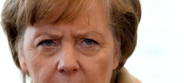 Merkel risponde a Berlusconi, su Shoah, parole assurde non commentabili