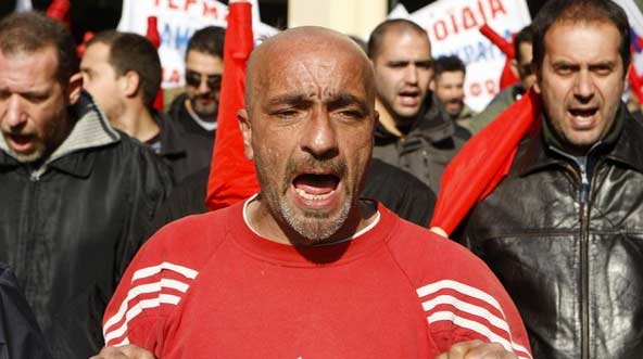 CAF Italia. Otto ore di sciopero dei lavoratori per respingere gli attacchi alla Rsu