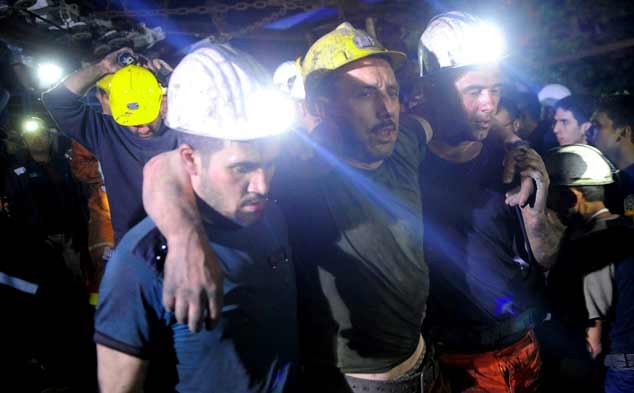 Turchia. 282 minatori morti. Tanta rabbia. Sciopero generale