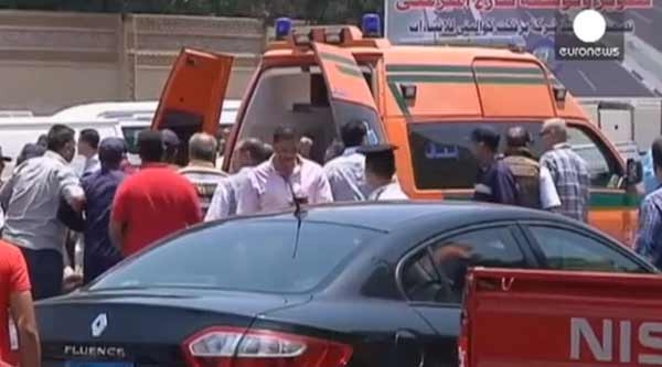 Egitto, bombe vicino al Palazzo, uccisi due artificieri. IL VIDEO
