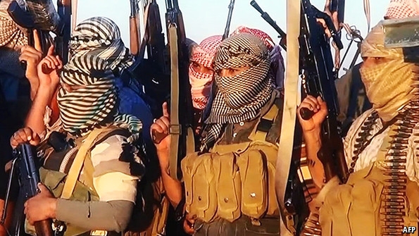 Iraq. L’esercito jihadista si ritira e Isis avanza. Kerry, gli Usa non sono reponsabili