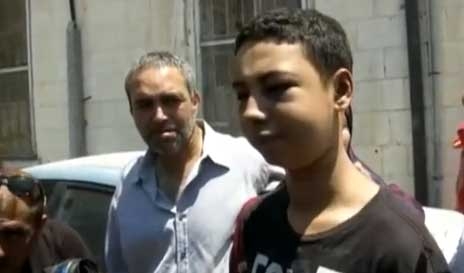 Israele. Rilasciato il ragazzo malmenato, arrestati presunti assassini del cugino. IL VIDEO