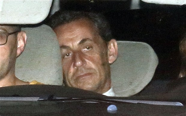 Sarkozy incriminato per corruzione dopo 15 ore d’interrogatorio. IL VIDEO