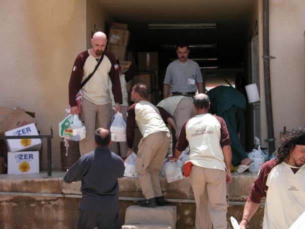 Carovana umanitaria per la Striscia di Gaza bloccata a Genova da 21 giorni
