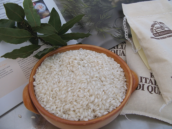 La rivolta degli agricoltori nelle città per salvare il riso italiano
