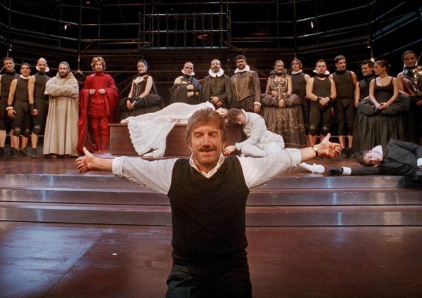 Globe Theatre. Romeo e Giulietta, scanzonatamente rivisto da Proietti. Recensione